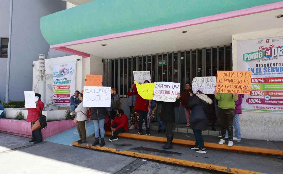 ¡Queremos agua!: habitantes de Toluca protestan ante Organismo de Agua y Saneamiento