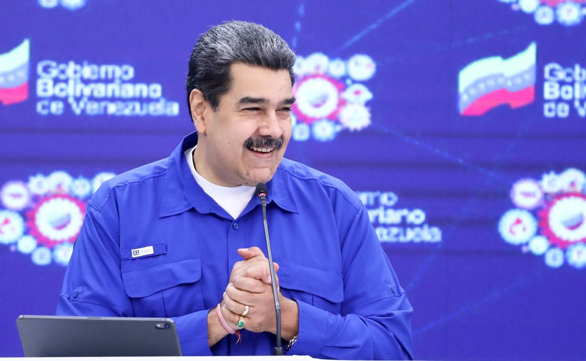 Delegación de Maduro llega a México para reanudar diálogo con la oposición