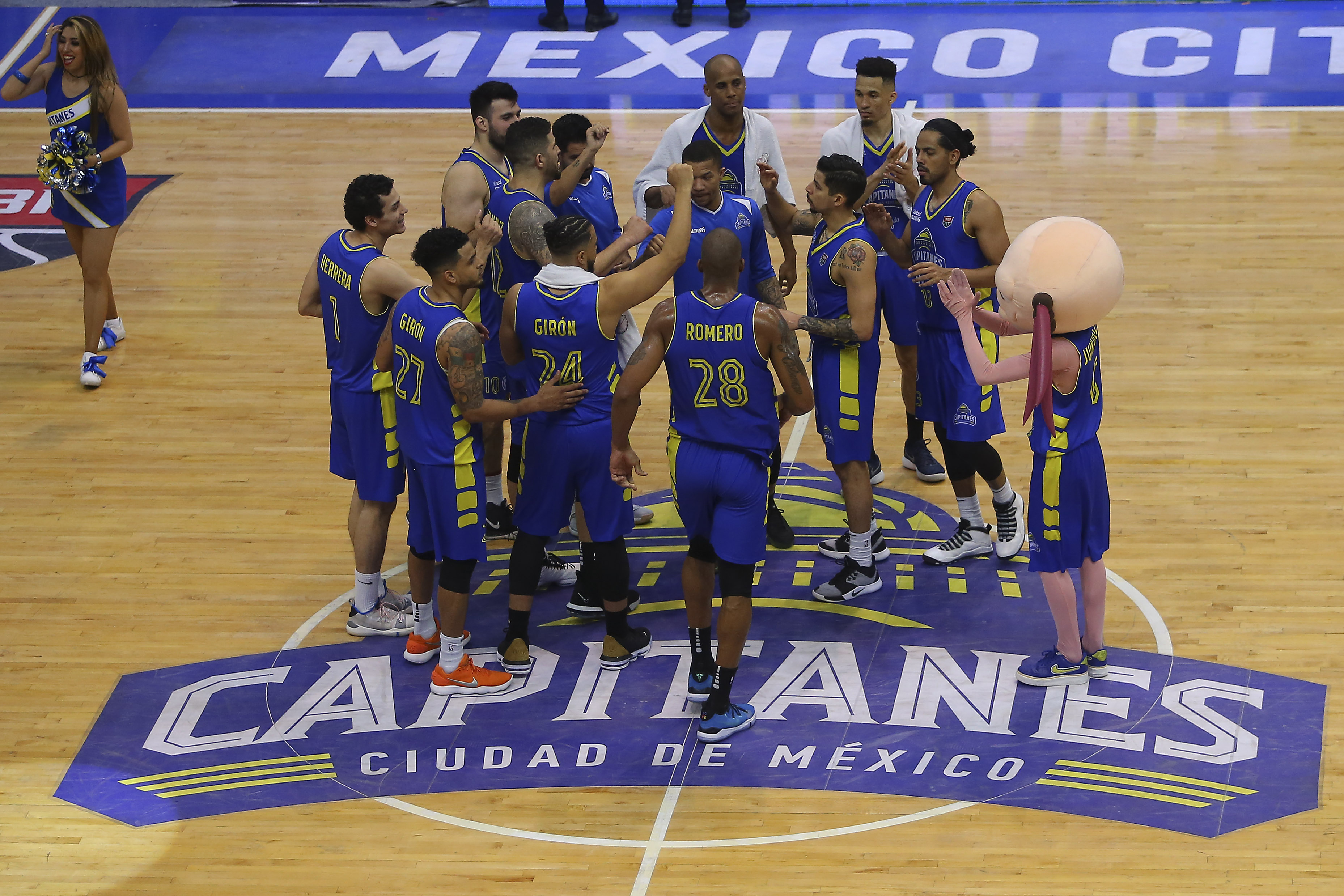 Capitanes derrotó a Soles en primer partido de final de Zona