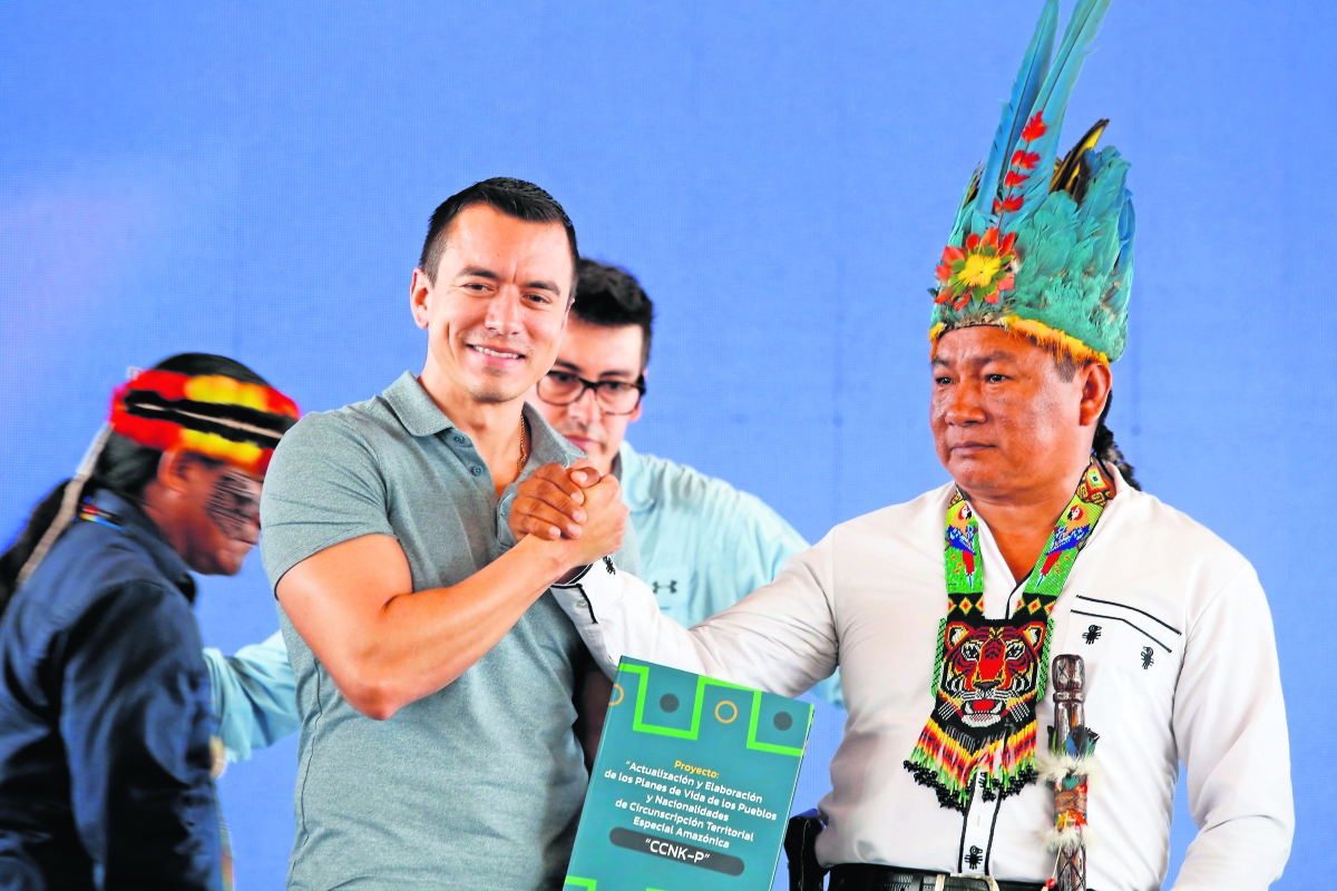 Acusan a Noboa, presidente de Ecuador, de comprar conciencias