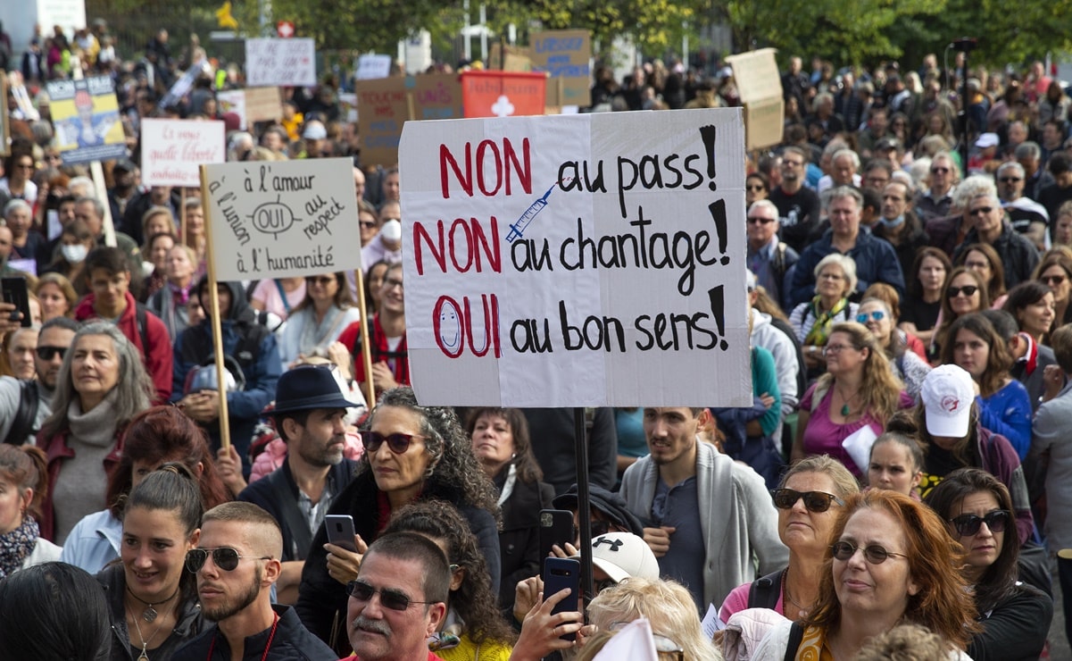 Protestan miles en Ginebra contra restricciones sanitarias por Covid-19
