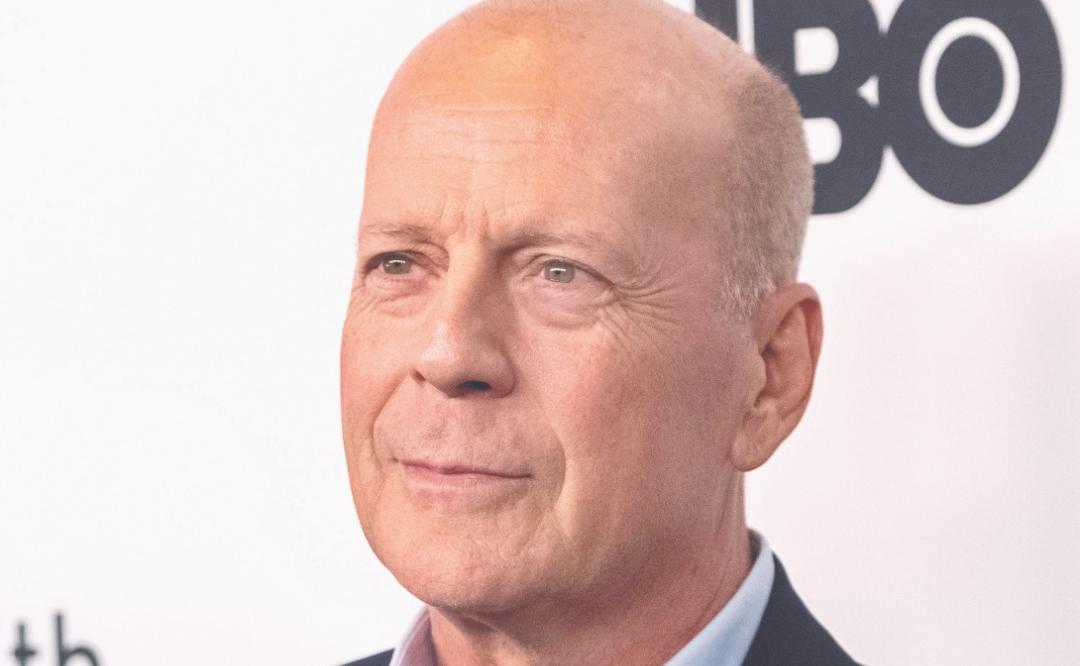 Bruce Willis es visto por primera vez cargando a su nieta
