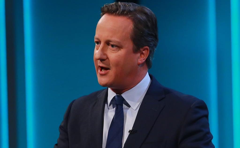 David Cameron ayuda a adolescentes a prepararse para su futuro laboral 