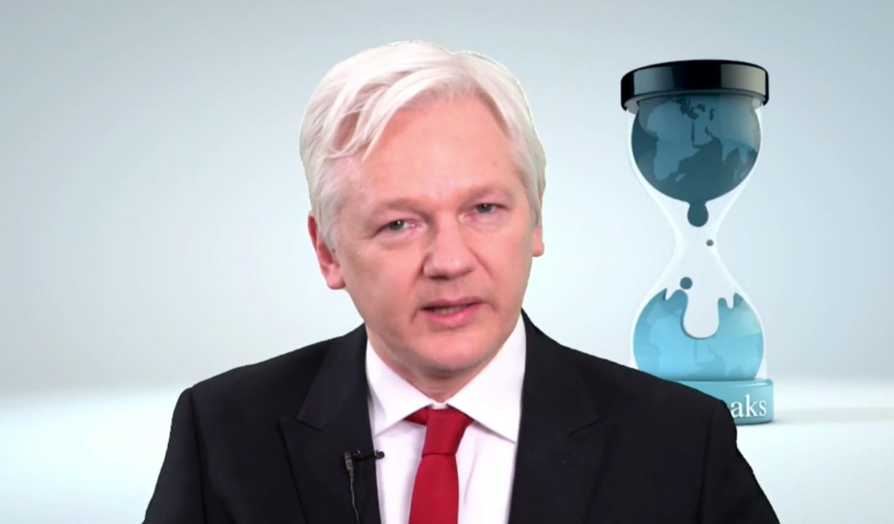 Assange acusa a CIA de "incompetencia devastadora" por filtraciones
