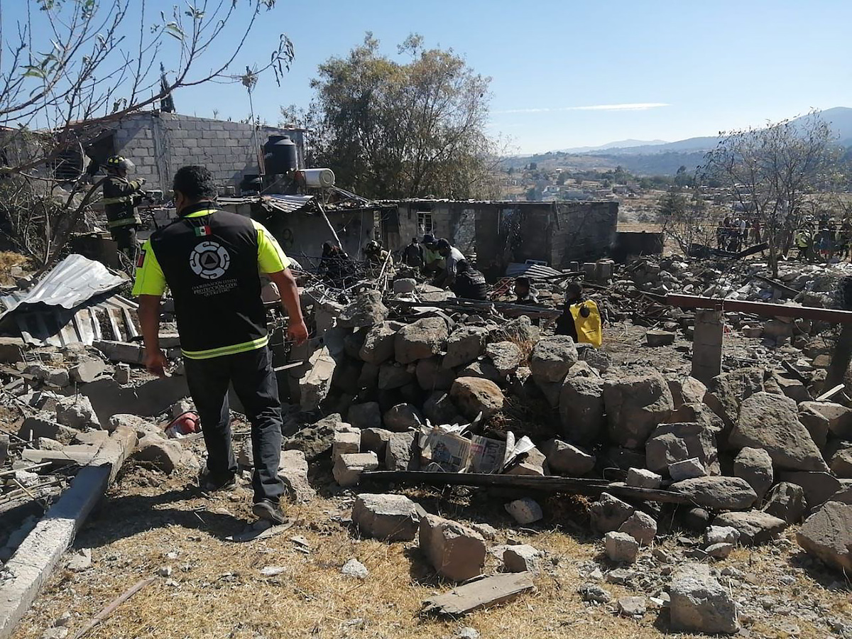 Explota vivienda con material pirotécnico en Amealco: PC