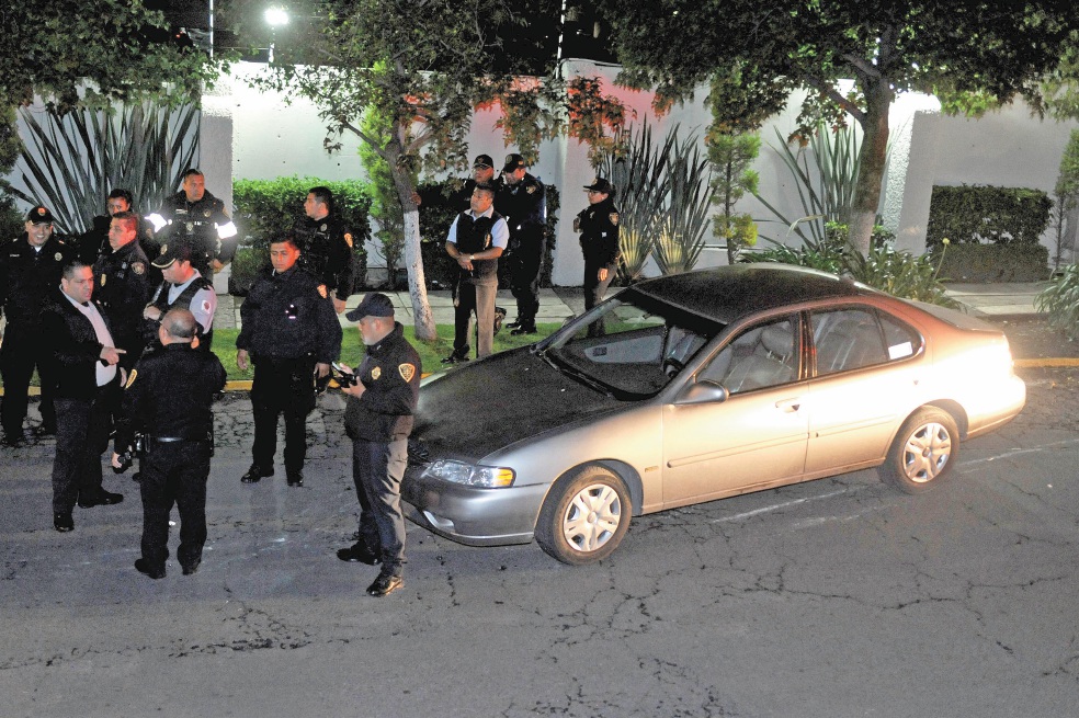 Golpean a policías para no ir a El Torito