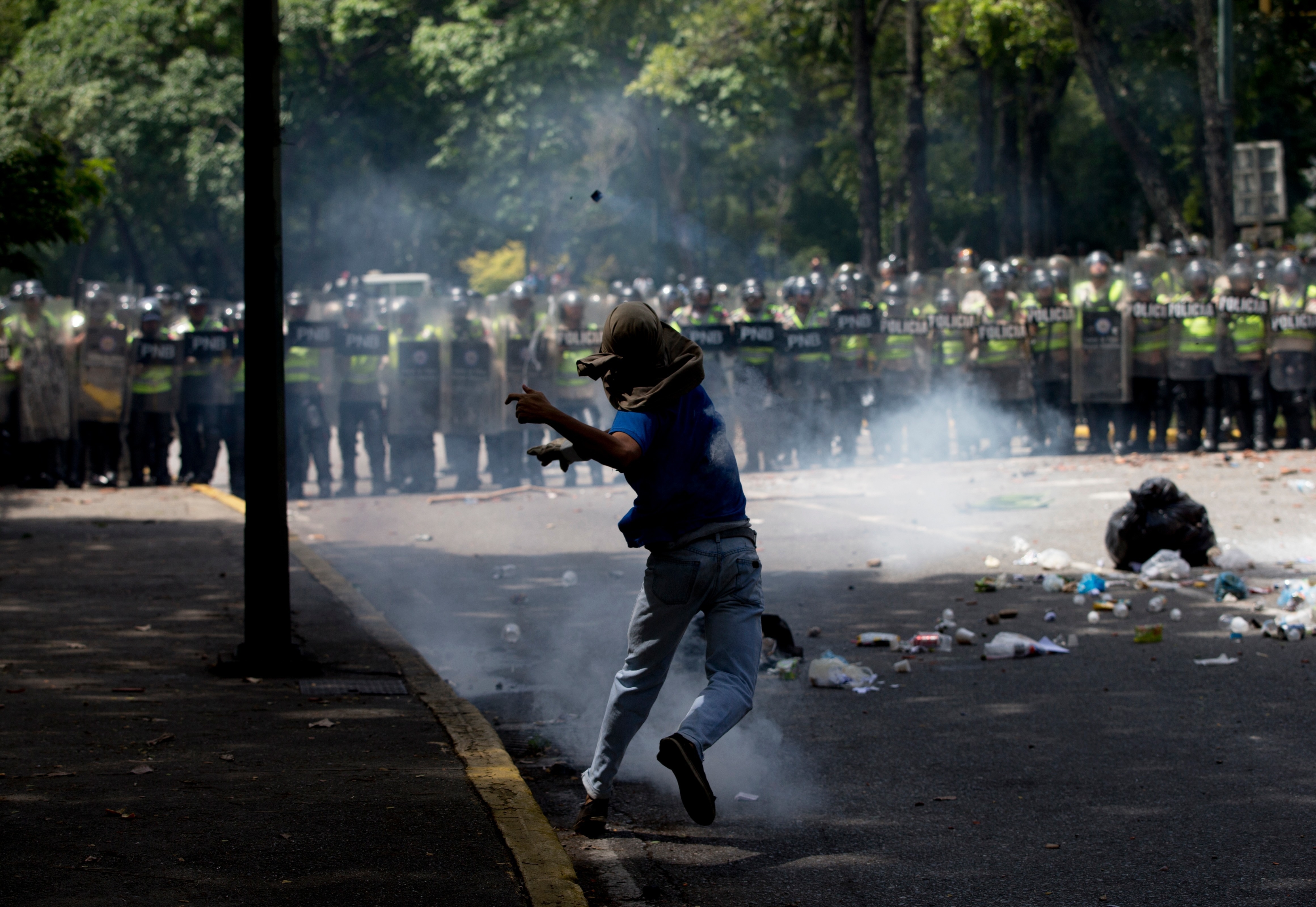 Detienen a más de 400 por saqueos en Venezuela