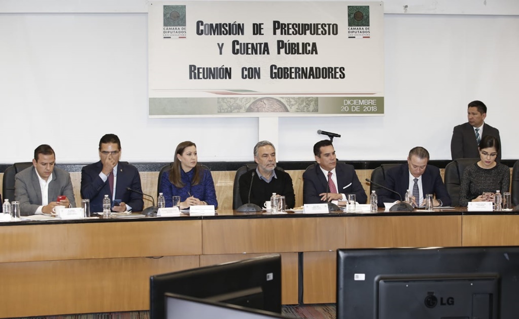 Silvano Aureoles choca con diputados por recortes y “congruencia” 
