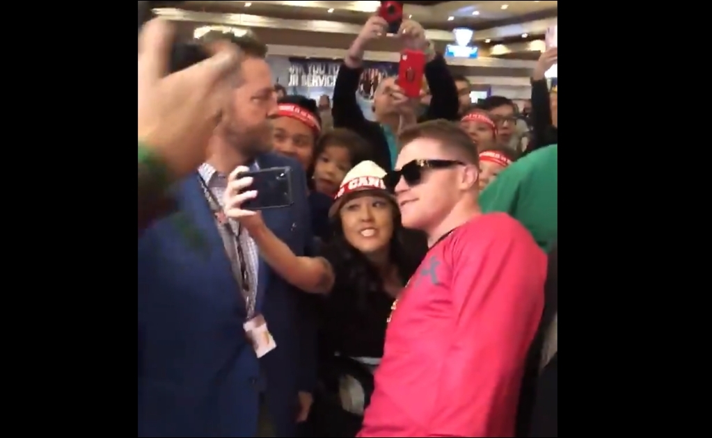 Aficionados enloquecen con llegada de ‘Canelo’ a Las Vegas