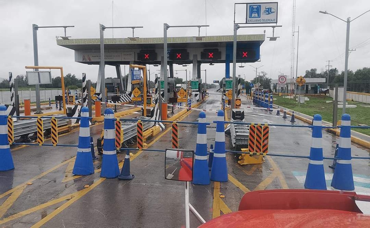 Circuito Exterior Mexiquense sigue cerrado por lluvias; congestión y daños en Nezahualcóyotl y Chimalhuacán