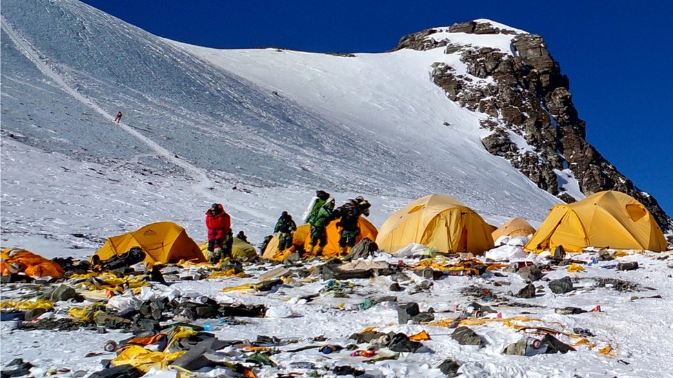 Everest: cadáveres quedan expuestos por el derretimiento de los glaciares