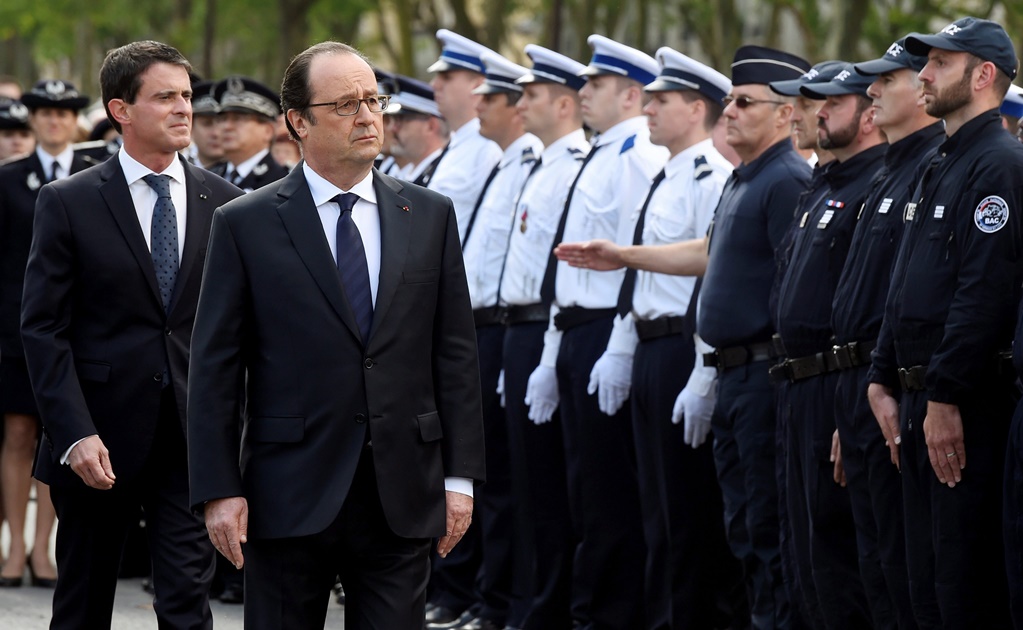 Policía francés niega el saludo a Hollande y Valls en acto oficial