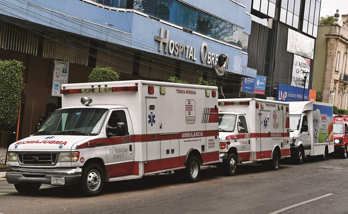 Buscan certificar ambulancias "patito" en la CDMX