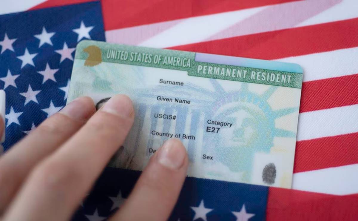 ¿Cuánto tengo que ganar para patrocinar la Green Card de un familiar?