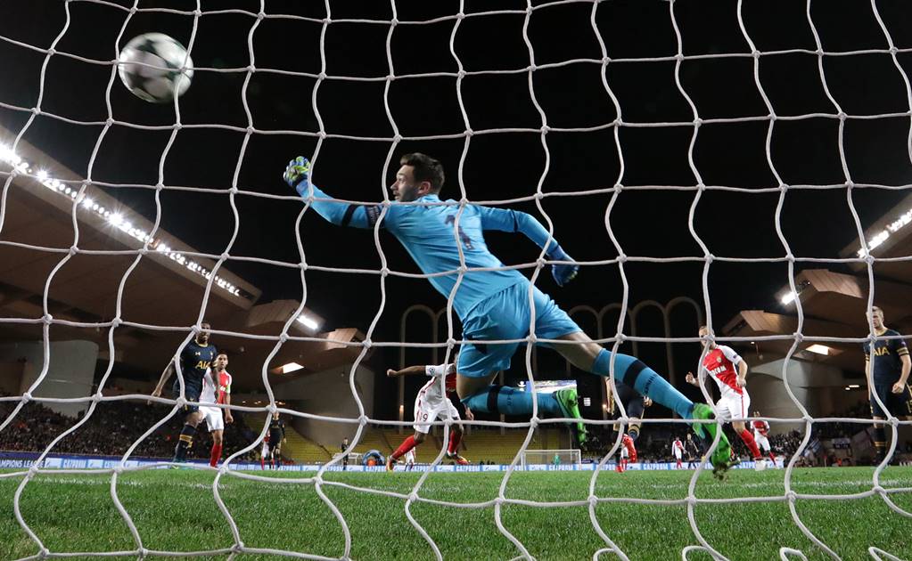 Leverkusen del "Chicharito" califica con el triunfo del Monaco al Tottenham