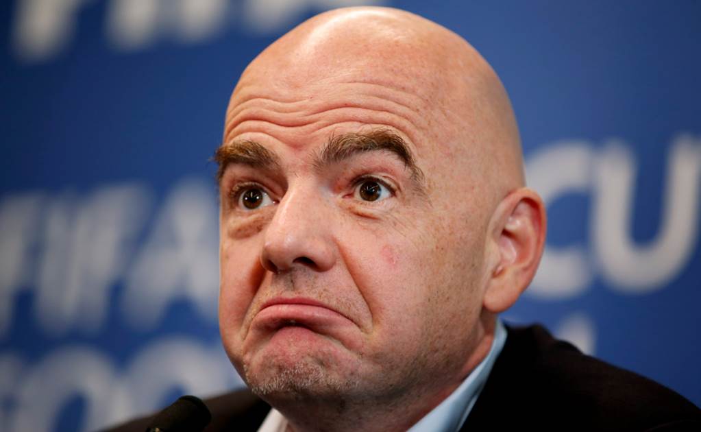 Presidente de FIFA dice estar confiado en que Argentina evitará una suspensión
