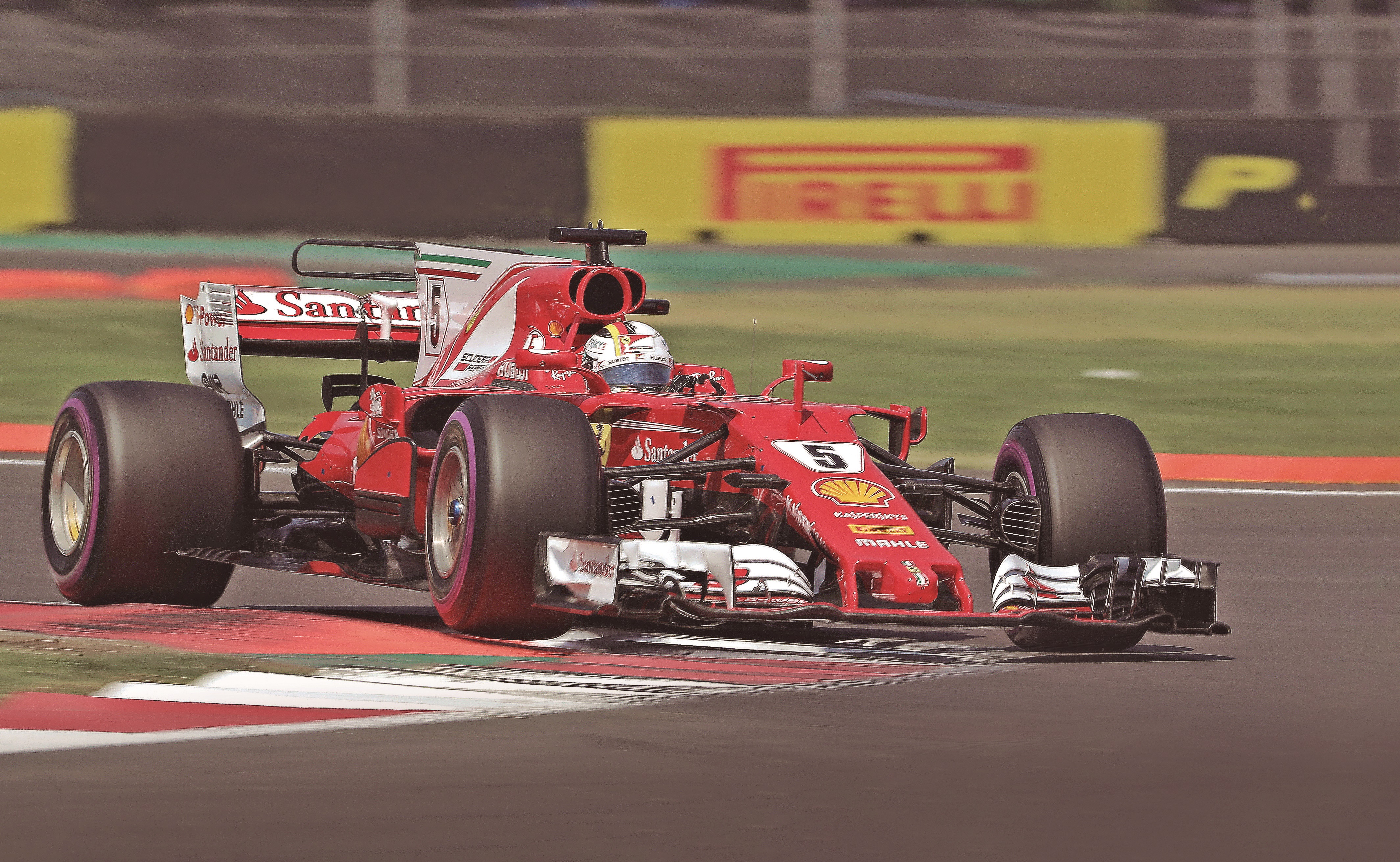 Vettel pone emoción: largará en la pole
