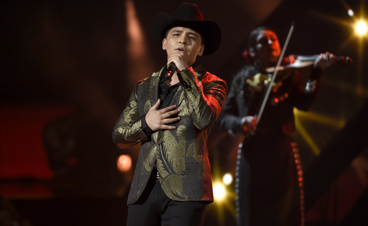 Christian Nodal y Danna Paola compartirán escenarios