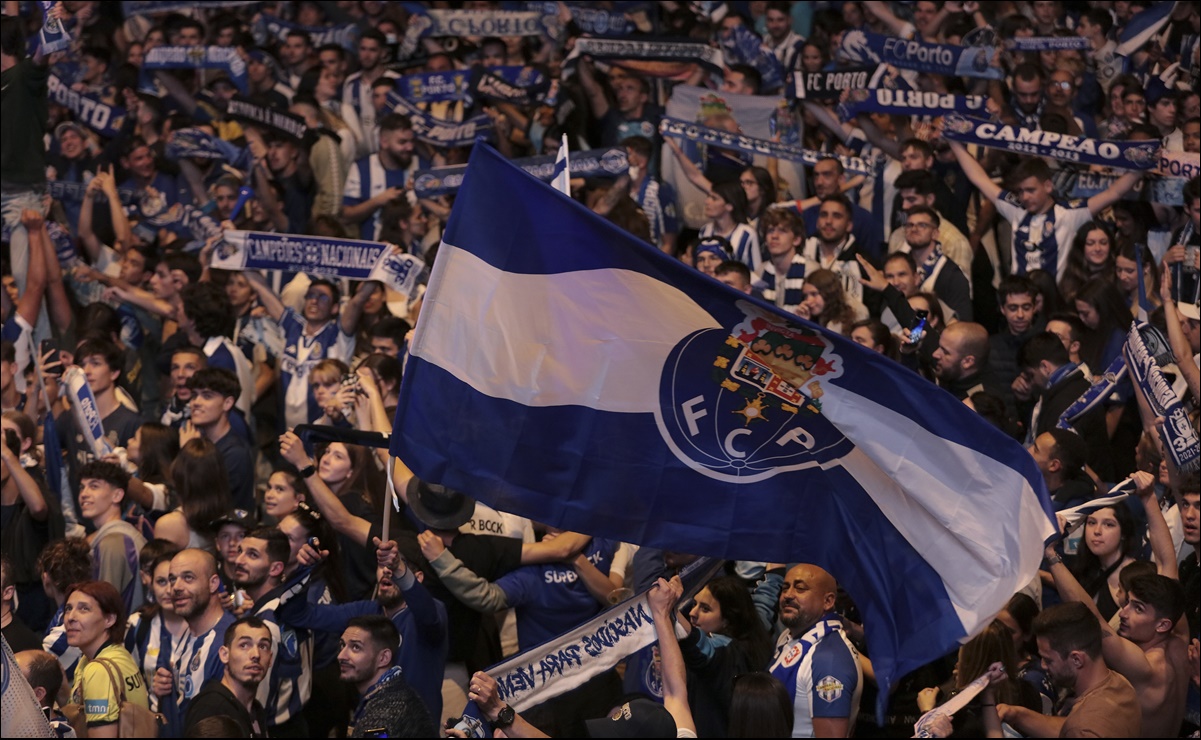 Aficionado del Porto fue apuñalado durante las celebraciones por el título