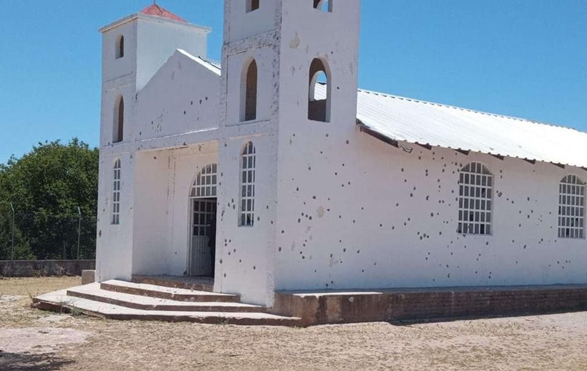 Reportan balacera en iglesia de Guachochi en Chihuahua; abandonan cuerpo decapitado   