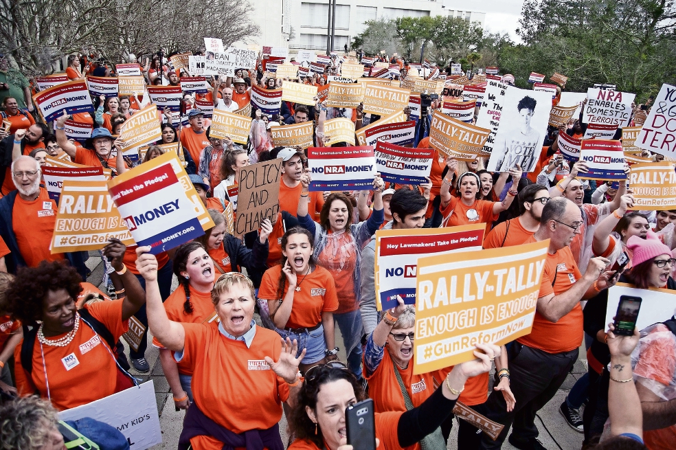 Trump asegura que él habría enfrentado al tirador de Florida