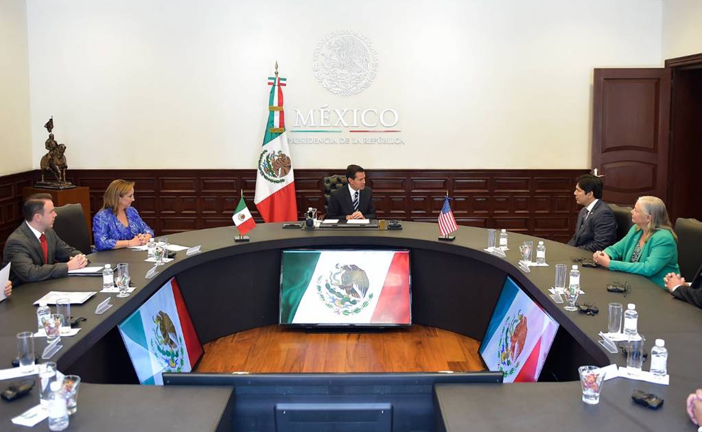 Promete Peña ante demócratas defender a mexicanos en EU