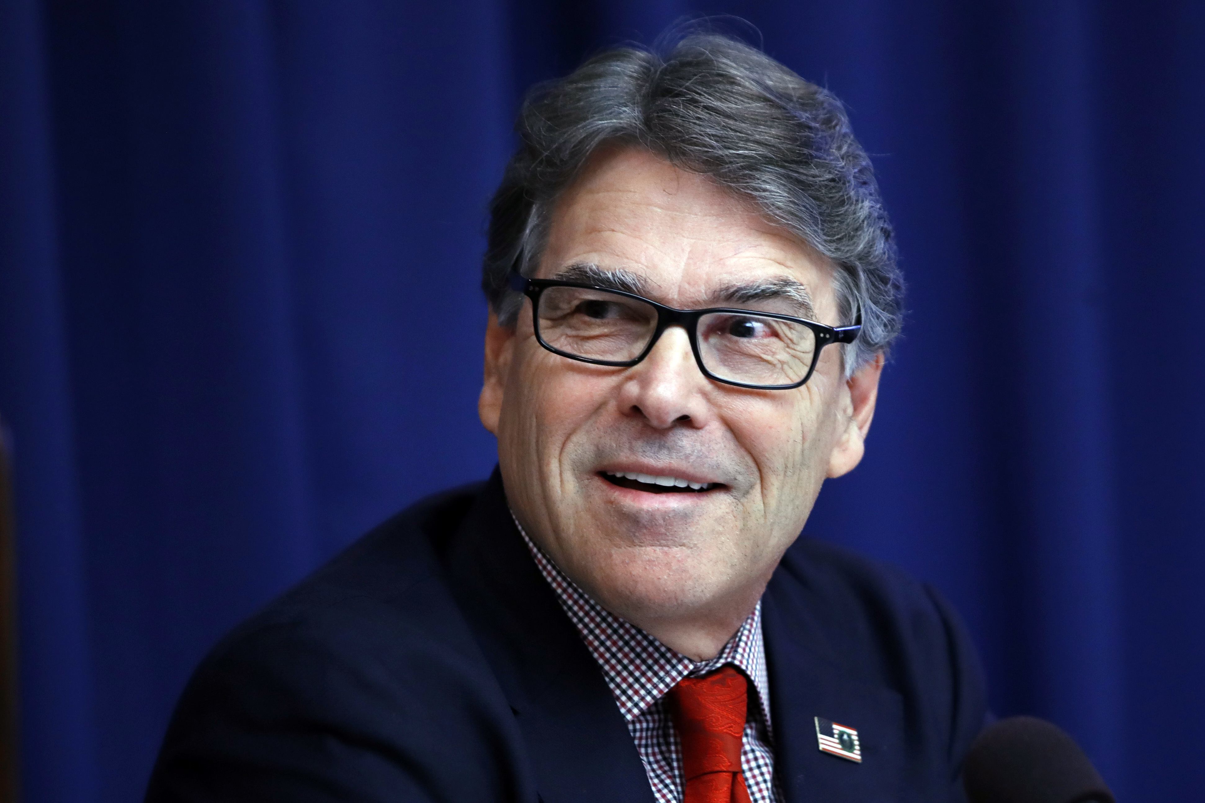 Trump analiza nombrar jefe de Seguridad Nacional a Rick Perry: reporte