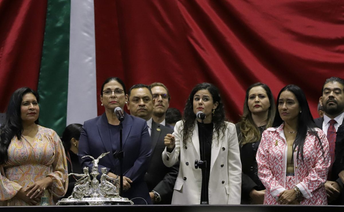 "¡Fuera, fuera!" le gritan a Luisa María Alcalde al entregar Quinto Informe