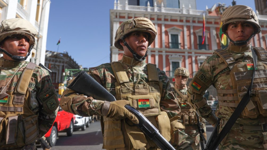La historia de Bolivia como "el país con más intentos de golpe de Estado" desde 1950
