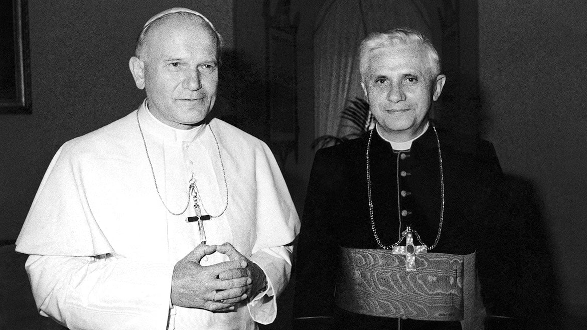 Cuando Ratzinger quiso renunciar a la Congregación para la Doctrina de la Fe y el Papa Juan Pablo II lo negó