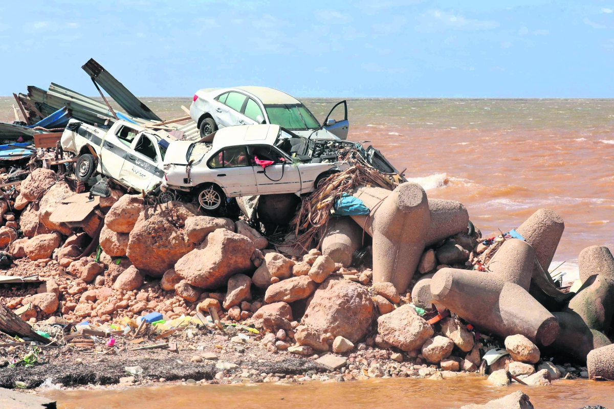 Libia: Concluyen labores terrestres y sigue búsqueda de cuerpos en el mar; tras inundación reportan sismo