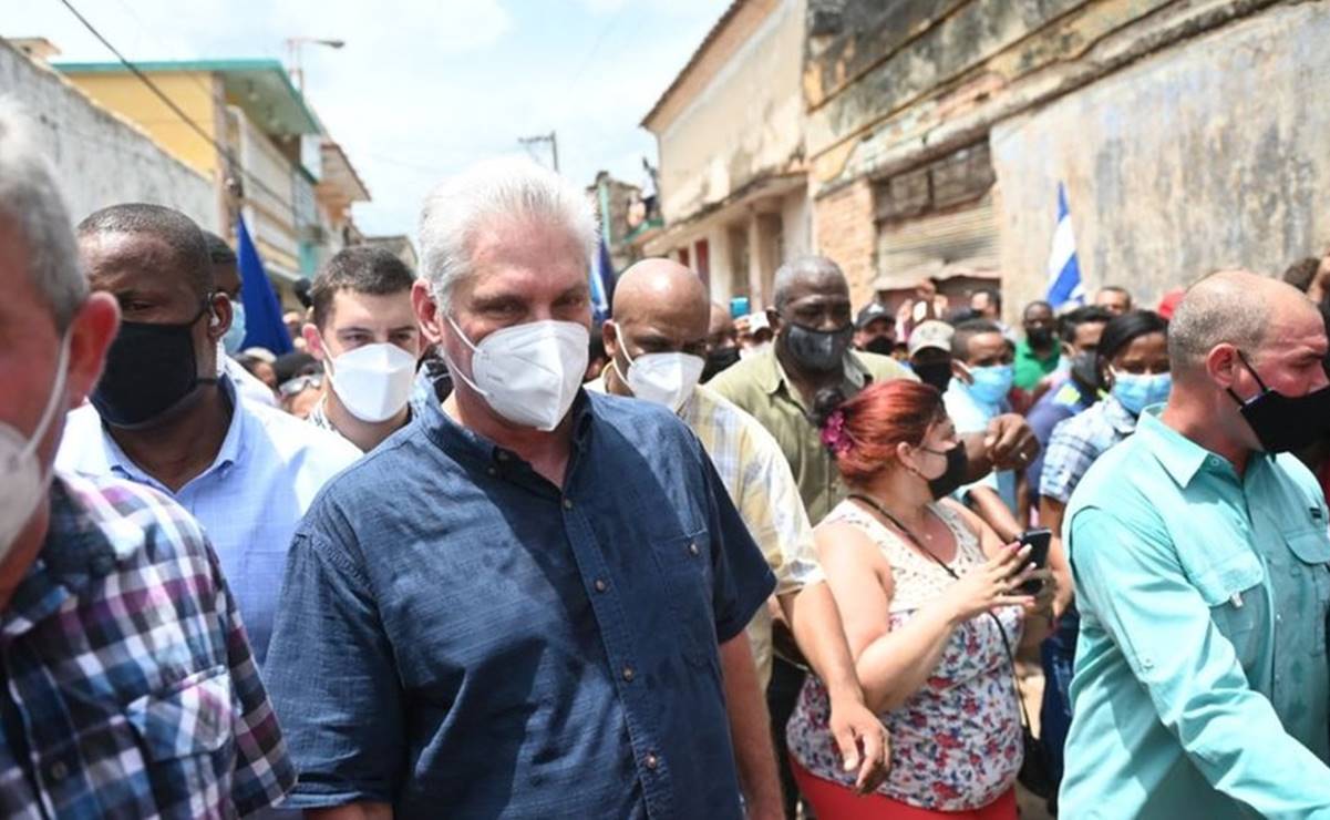 Presidente de Cuba convoca a sus seguidores a salir a las calles ante masivas protestas