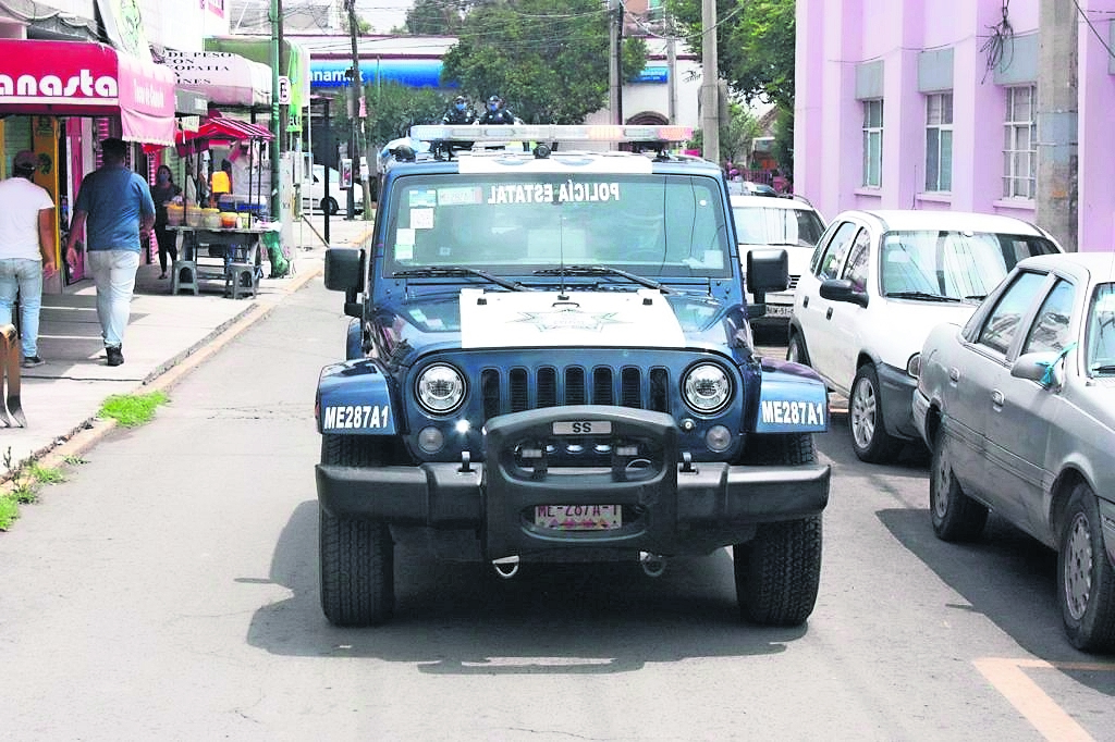 Indagan muerte de mujer policía