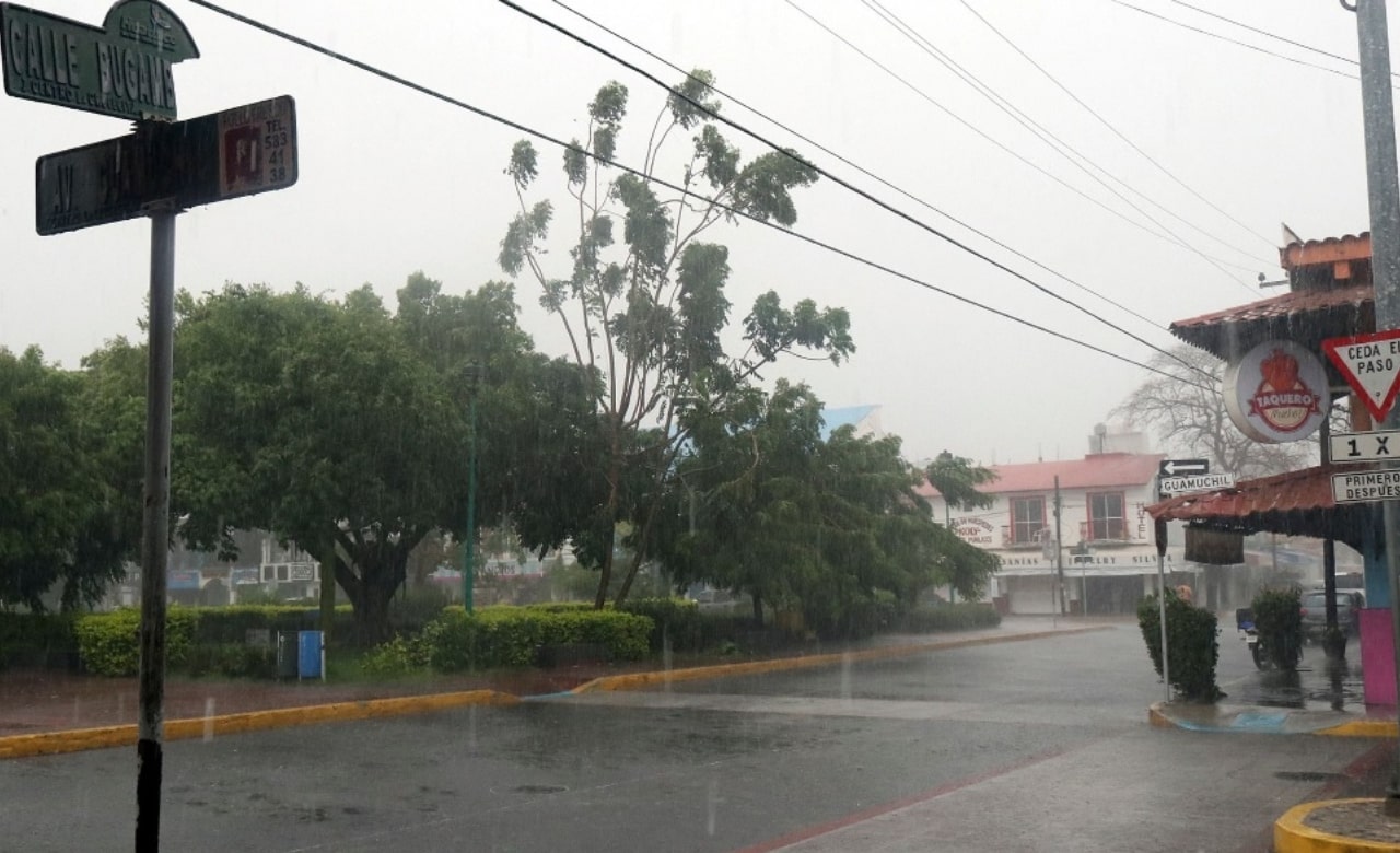 Agatha se debilita a depresión tropical; ocasionará lluvias torrenciales en Oaxaca, Veracruz, Tabasco y Chiapas