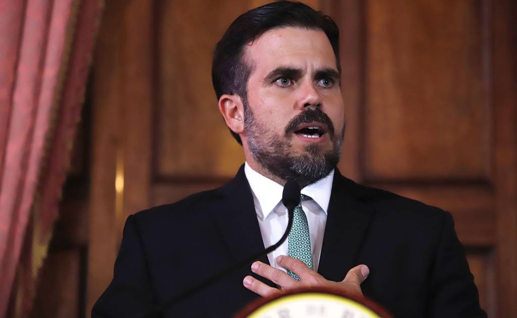 Protestas doblan al gobernador de Puerto Rico; anuncia su renuncia