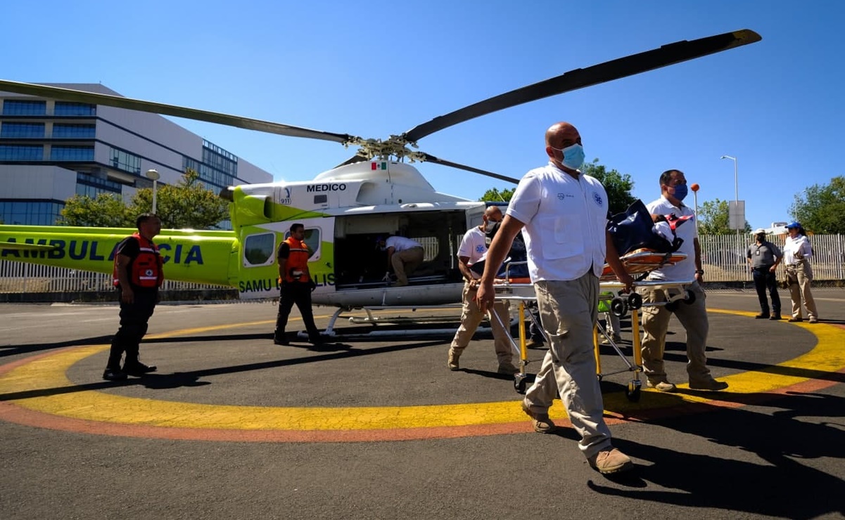 Trasladan a Jalisco a atlistas que estaban hospitalizados tras riña en estadio de Querétaro