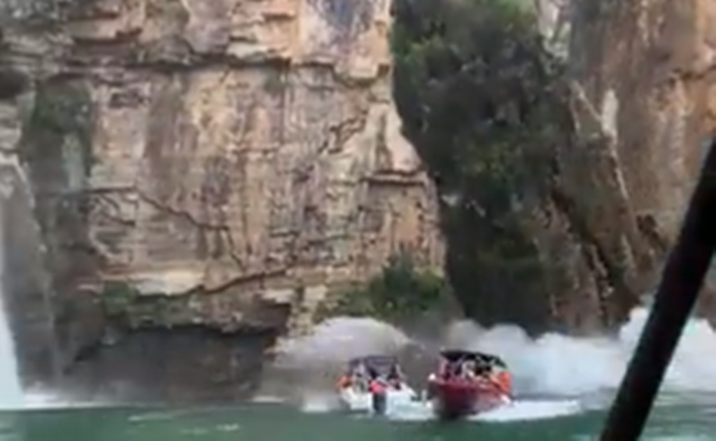 Tragedia en Brasil. Captan en video caída de un acantilado sobre lanchas con turistas; hay 5 muertos y 20 desaparecidos