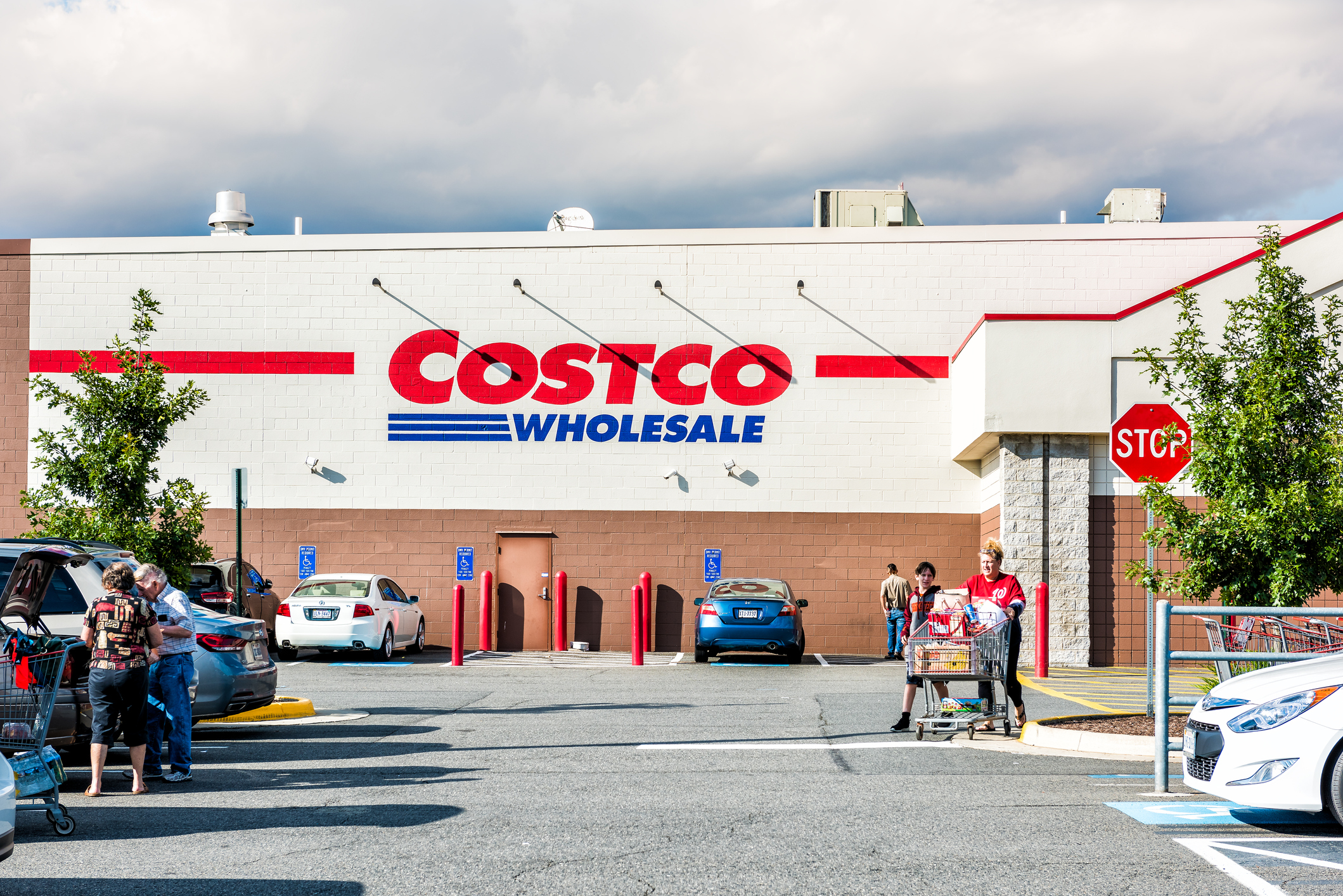 Los mejores 10 productos de Costco, según estudio; ¿están los pasteles de chocolate?