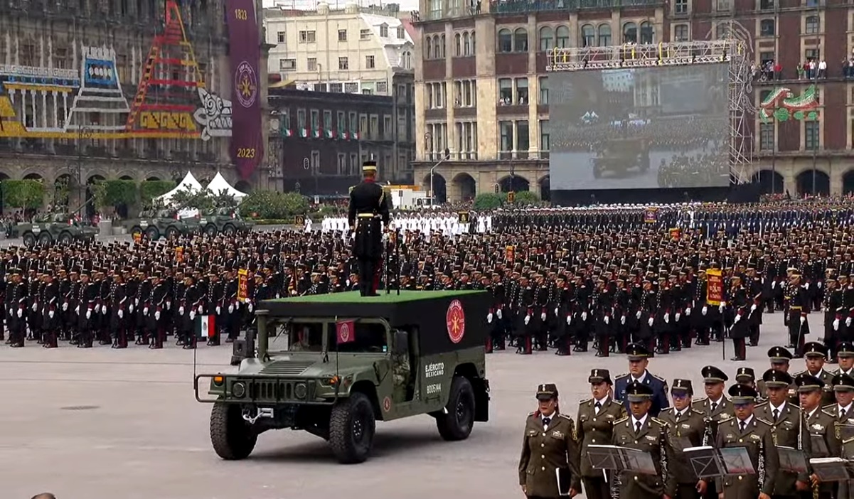 Desfile cívico militar de Independencia conmemora bicentenario del Heroico Colegio Militar