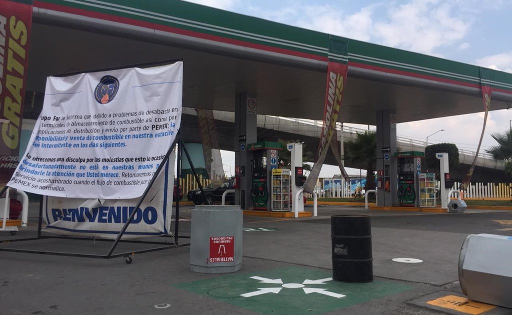 Automovilistas sufren por conseguir gasolina en el Valle de México 