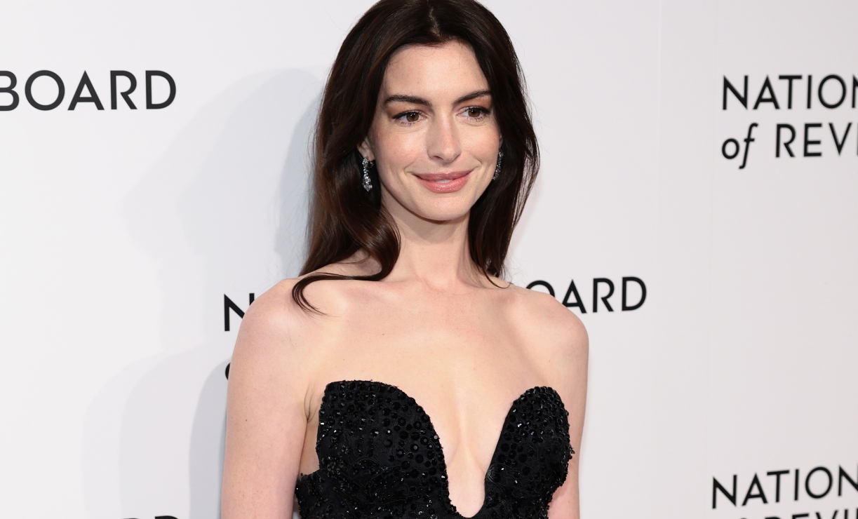 Anne Hathaway hipnotiza con atrevidas fotos y abre su corazón: “No me daban papeles”