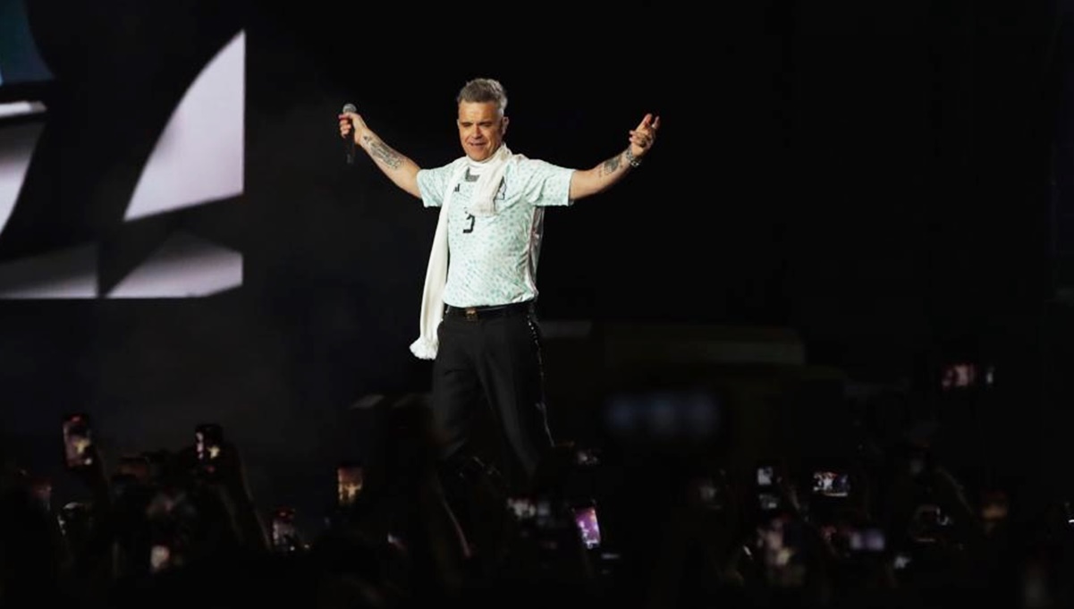 Mujer fallece tras caer durante un concierto de Robbie Williams en Australia
