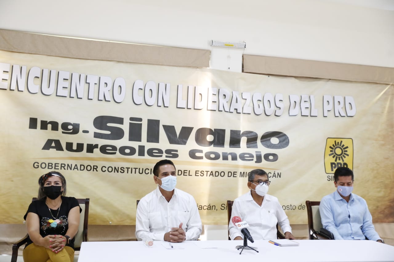 Gobernador de Michoacán critica política federal en seguridad