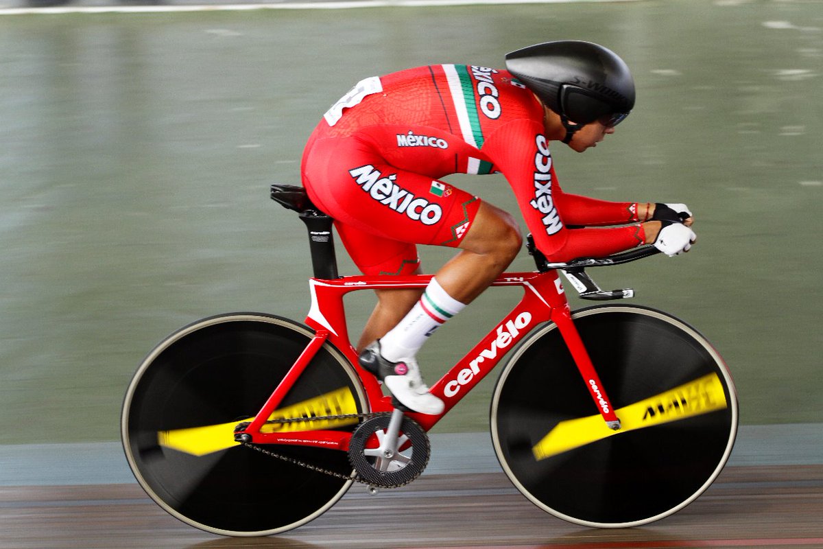 Ignacio Prado gana oro en persecución de ciclismo en JCC