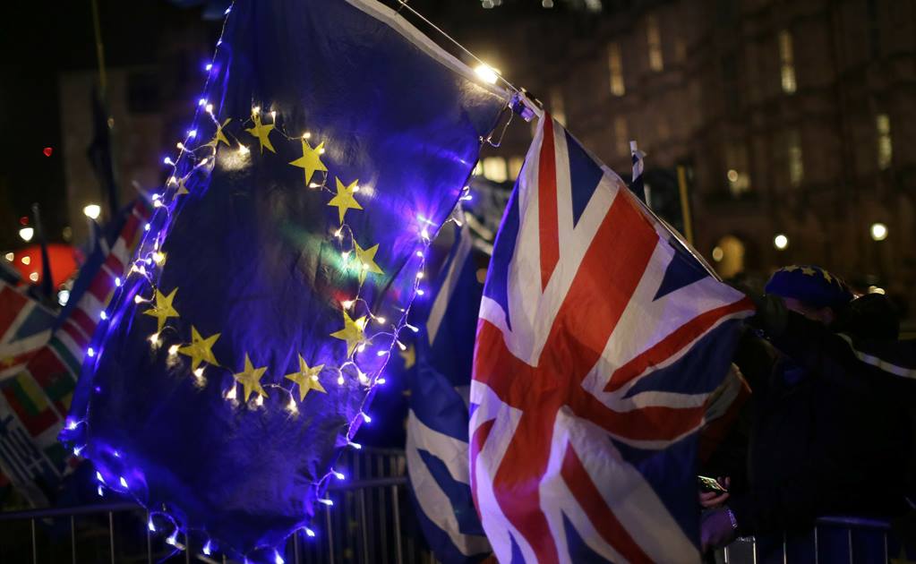 Parlamento británico vota contra un Brexit sin acuerdo