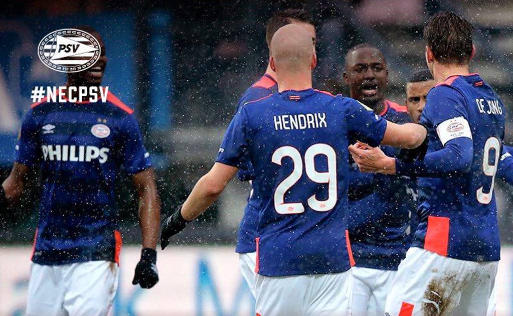 PSV y Héctor Moreno ganan en Nimega 