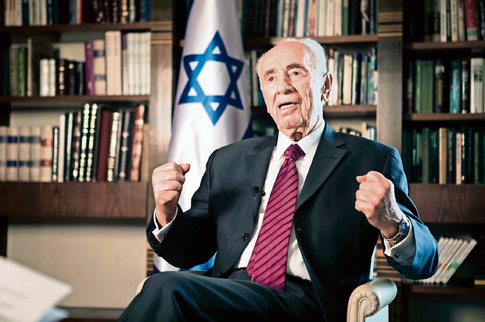 Shimon Peres, en cuidados intensivos, tras derrame