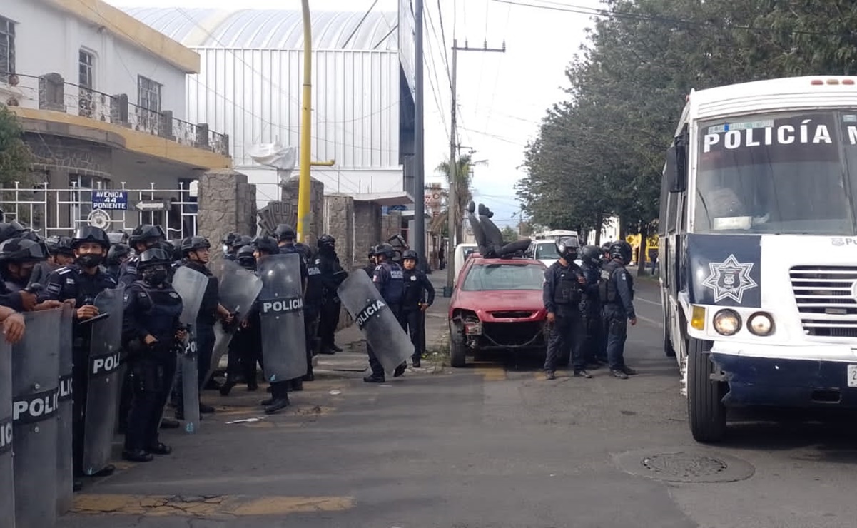 En mega operativo, aseguran miles de autopartes en ciudad de Puebla