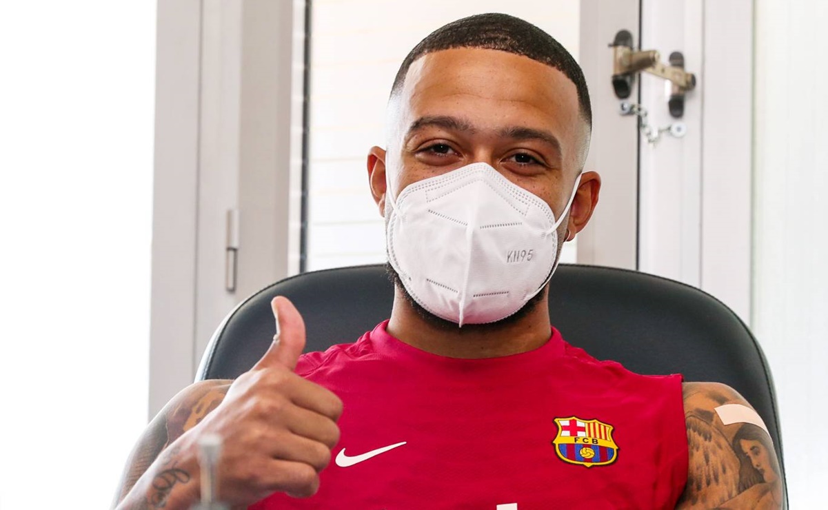 Memphis Depay reportó con el Barcelona y mandó un mensaje contundente