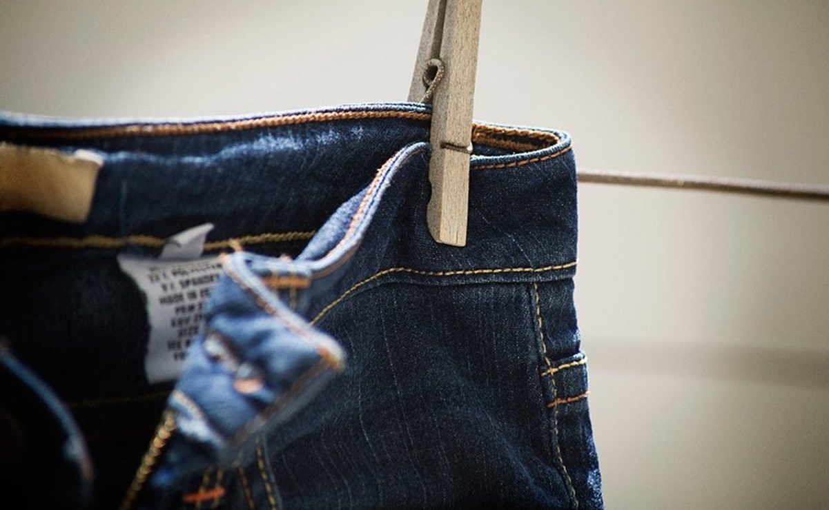 La razón química de por qué los jeans originales eran azules (y por qué se llaman jeans o denim)
